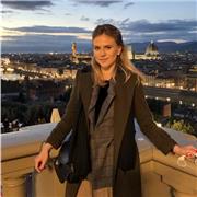 Sono insegnante di madrelingua russa. Faccio le lezioni online tramite la piattaforma Zoom